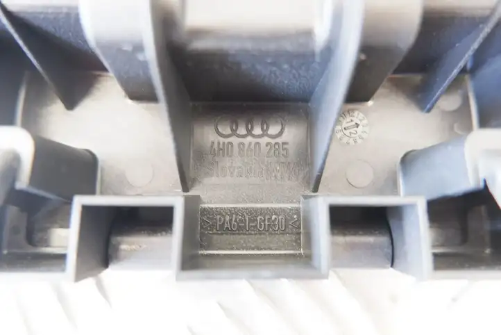 Audi A8 S8 D4 4H (2010 - 2014) 4H0860285 Прочие детали салона — фото 3