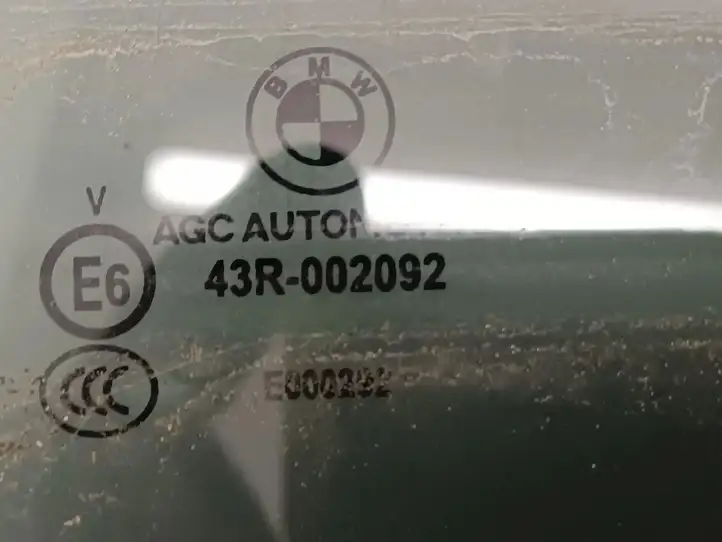 BMW 5 G30 G31 (2016 - ) 43R002092 Стекло задней двери — фото 2
