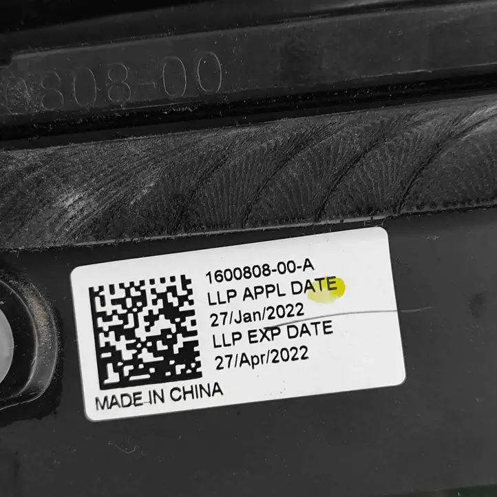 Tesla Model Y (2019 - 2024) 160080800A Заднее боковое стекло — фото 6