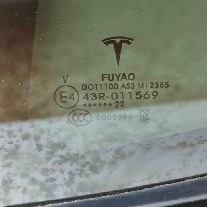 Tesla Model Y (2019 - 2024) 160080800A Заднее боковое стекло — фото 7