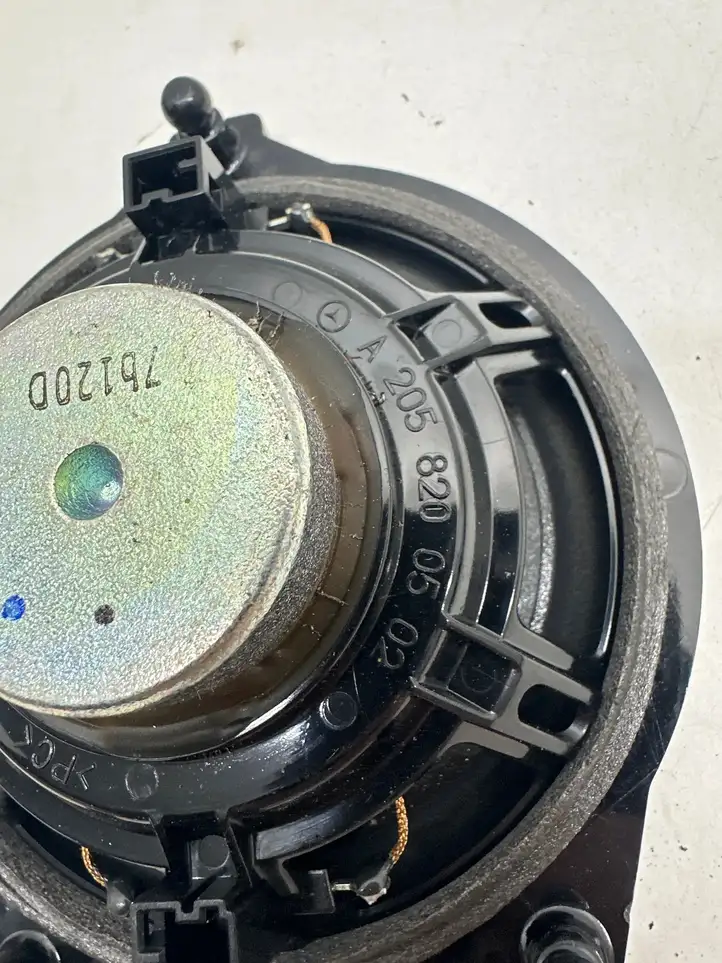 Mercedes-Benz C W205 (2014 - 2021) A2058200502 Динамик панели приборов — фото 3