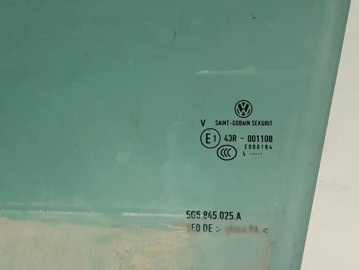 Volkswagen Golf VII (2013 - 2019) 5G6845025A Стекло задней двери — фото 2