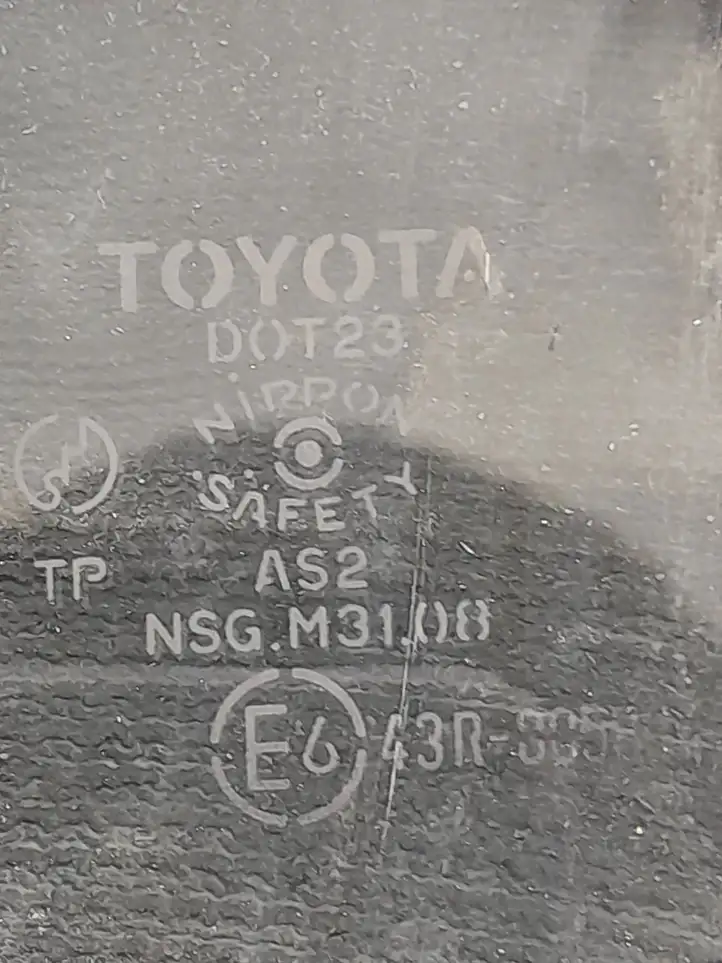 Toyota Corolla E120 E130 (2000 - 2004) 00TE23 Стекло задней двери — фото 3