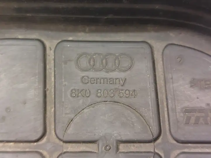 Audi A4 S4 B8 8K (2007 - 2011) 8K0803594 Прочие детали моторного отсека — фото 4