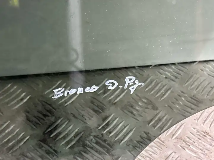 Ford Bronco (2020 - ) M1PBS25712BE Стекло задней двери — фото 6