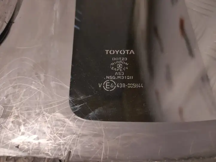 Toyota RAV 4 (XA40) (2012 - 2018) E643R005844 Заднее боковое стекло — фото 6