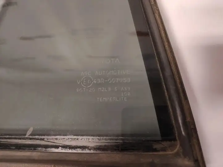 Toyota RAV 4 (XA40) (2012 - 2018) E643R007953 Форточка двери — фото 4