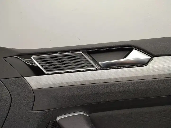 Volkswagen PASSAT B8 (2015 - ) Обшивка передней двери — фото 4