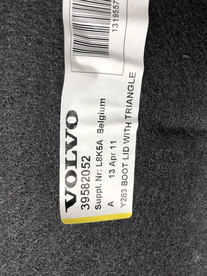 Volvo S60 (2010 - 2013) 39582052 Комплект обшивки крышки багажника — фото 4