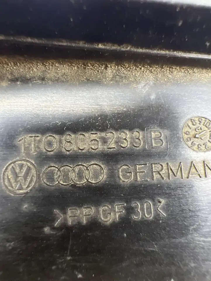 Volkswagen Caddy (2010 - 2015) 1T0805233B Прочие детали днища — фото 2