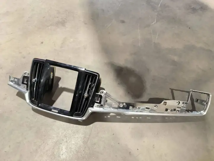 Volvo S90, V90 (2016 - 2020) 31403974 Отделка внутренней панели салона — фото 1
