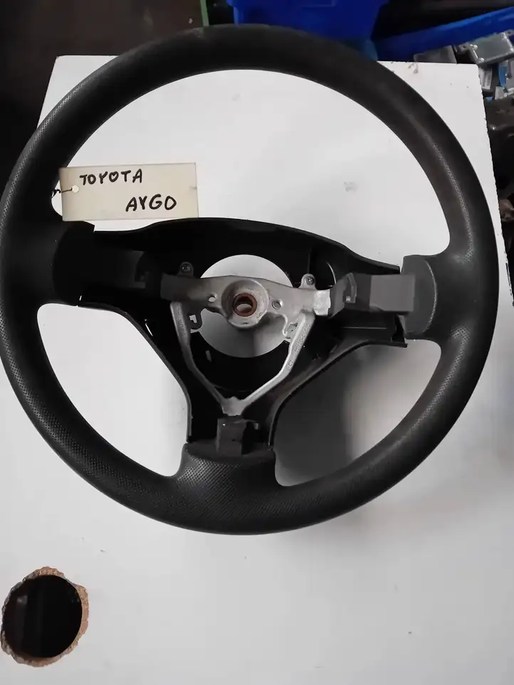 Toyota Aygo AB10 (2008 - 2012) Руль — фото 1