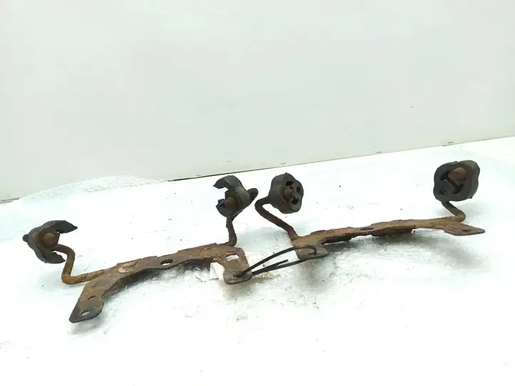 Cadillac SRX (2003 - 2006) Кронштейн глушителя — фото 9