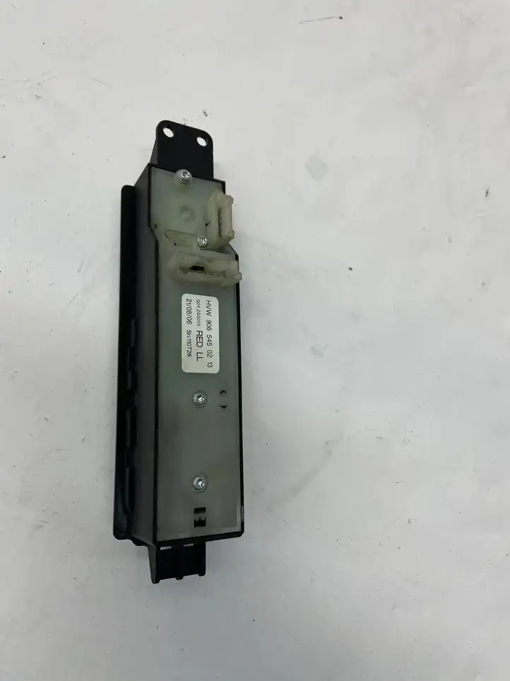 Volkswagen Crafter (2006 - 2016) 9065450213 Кнопка стеклоподъемников — фото 4