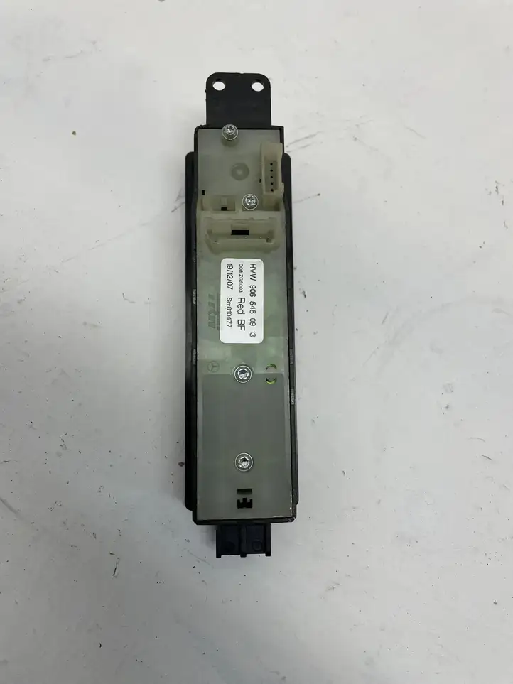 Volkswagen Crafter (2006 - 2016) 9065450913 Кнопка стеклоподъемников — фото 2