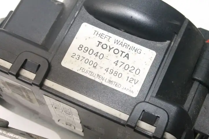 Toyota Prius (XW30) (2009 - 2015) 8904047020 Сирена сигнализации — фото 5
