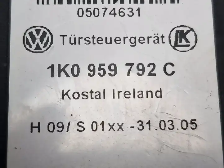 Volkswagen Touran I (2003 - 2010) 1K0959792C Стеклоподъемник передней двери — фото 4