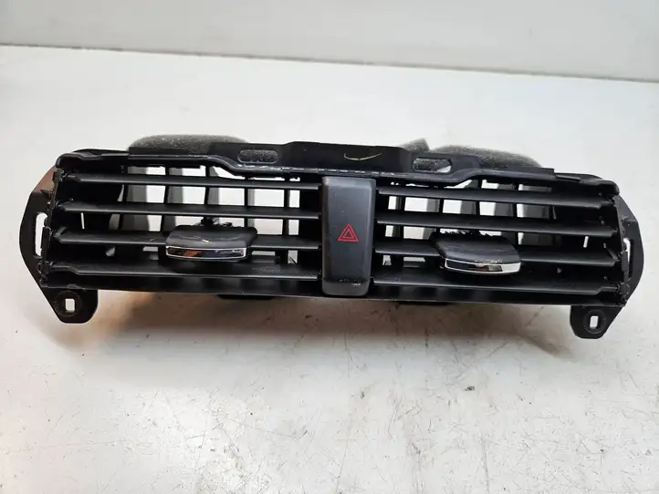 Ford Mondeo MK V (2014 - ) DS7319K617AUW Центральный воздушный дефлектор — фото 1