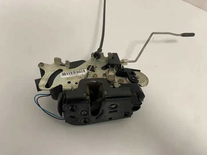 Mercedes-Benz Vito Viano W639 (2003 - 2010)   Замок передней двери