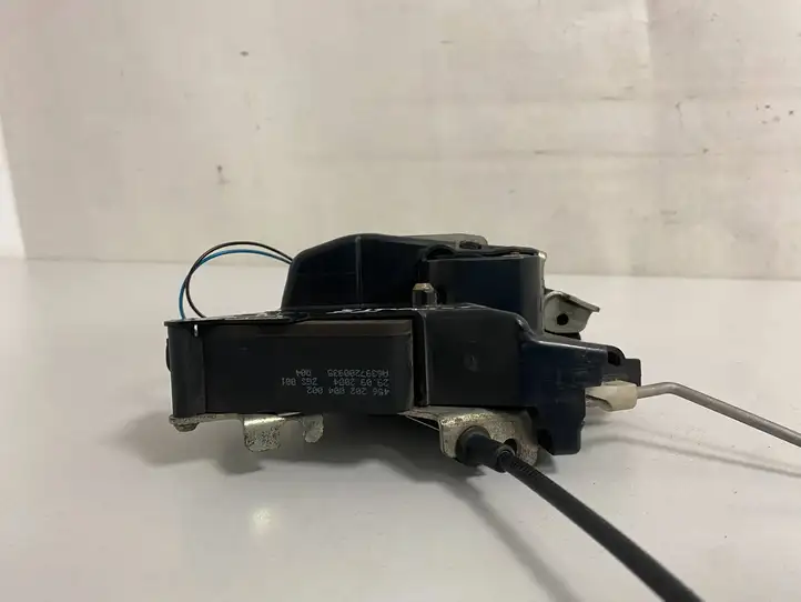 Mercedes-Benz Vito Viano W639 (2003 - 2010)   Замок передней двери