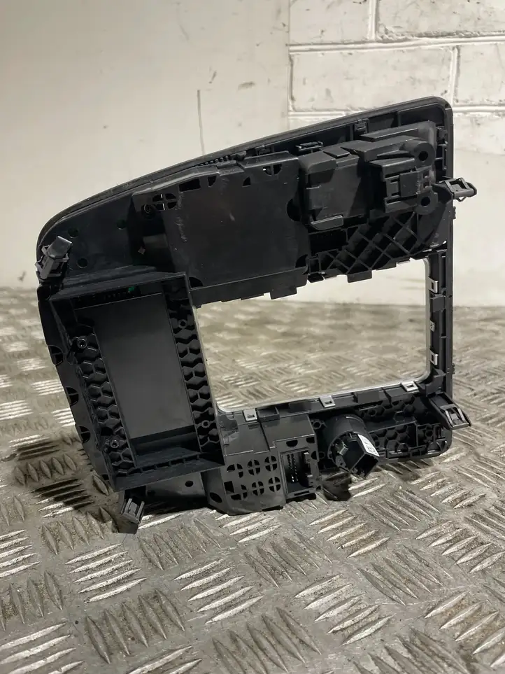 Audi A6 C7 (2011 - 2014) 4G2919610B Контроллер мультимедийной системы — фото 6