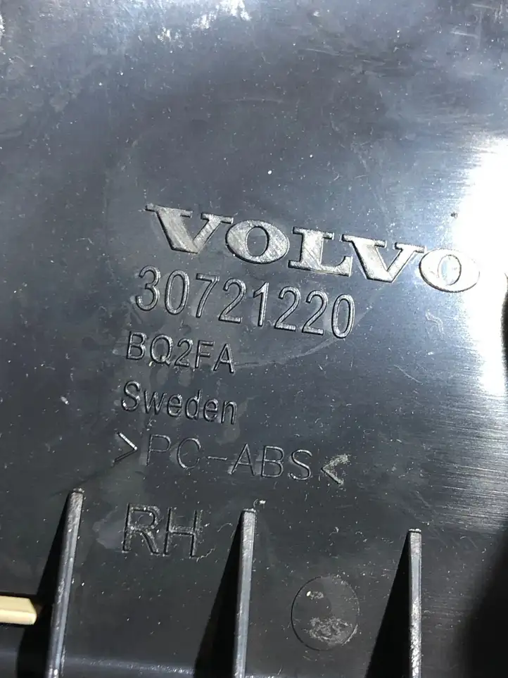 Volvo XC60 (2008 - 2013) 30721220 Верхняя обшивка стойки B — фото 3