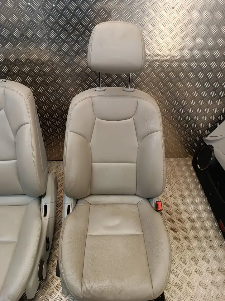 Mercedes-Benz C W204 (2007 - 2014) Комплект салона — фото 14