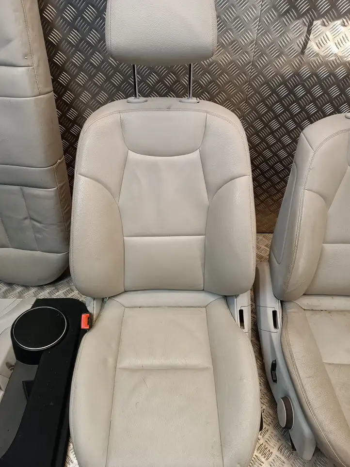 Mercedes-Benz C W204 (2007 - 2014) Комплект салона — фото 15