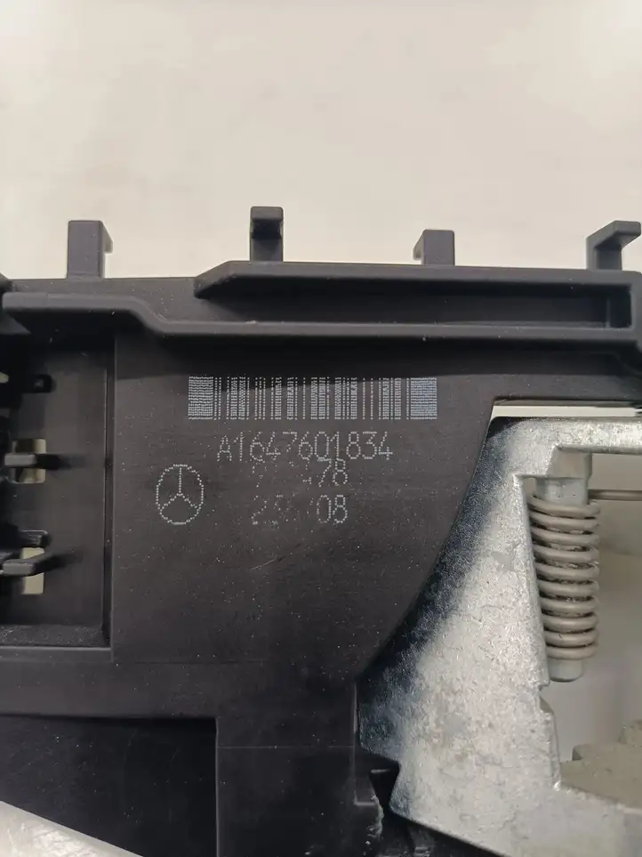 Mercedes-Benz ML W164 (2005 - 2011) A1647601834 Наружная ручка двери — фото 3