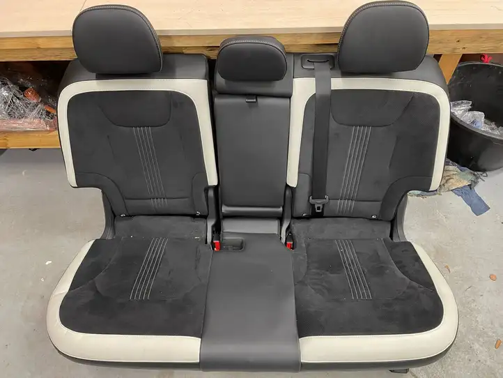 Kia EV6 (2021 - ) Комплект салона — фото 11