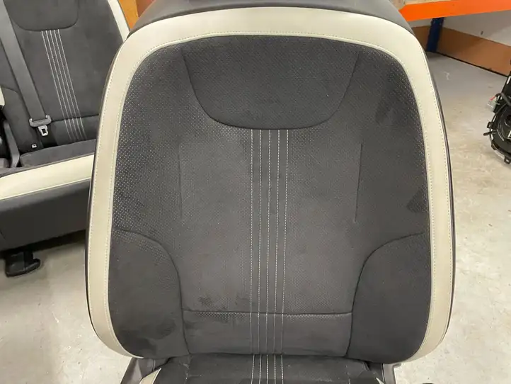 Kia EV6 (2021 - ) Комплект салона — фото 41