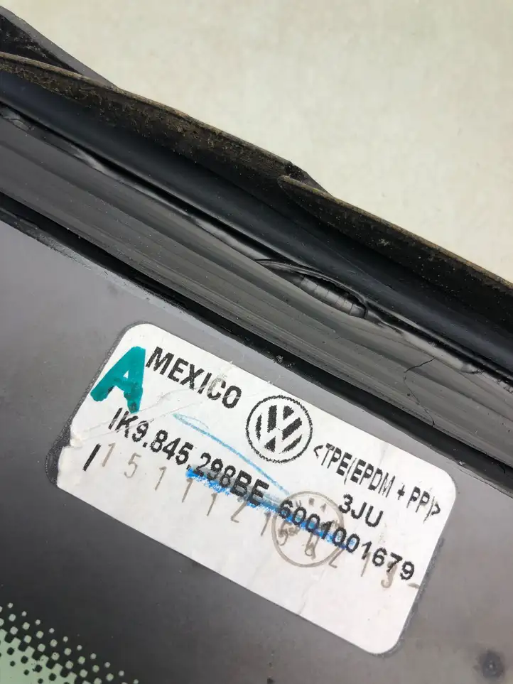 Volkswagen Golf VI (2009 - 2013) 1K9845298BE Заднее боковое стекло — фото 5
