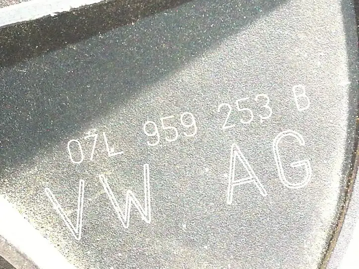 Audi A8 S8 D4 4H (2010 - 2014) 07L959253B Насос вторичного воздуха — фото 6