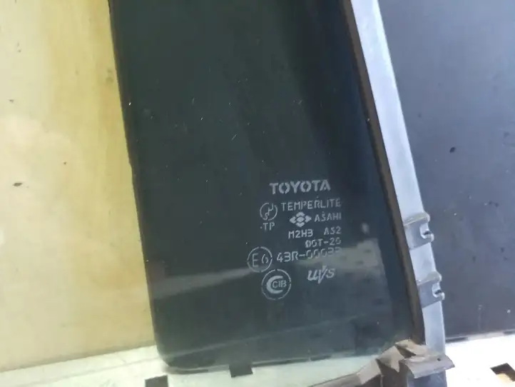 Toyota RAV 4 (XA20) (2000 - 2005) Форточка двери — фото 3