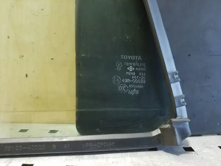 Toyota RAV 4 (XA20) (2000 - 2005) Форточка двери — фото 3