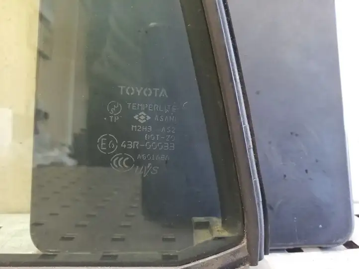 Toyota RAV 4 (XA20) (2000 - 2005) Форточка двери — фото 3