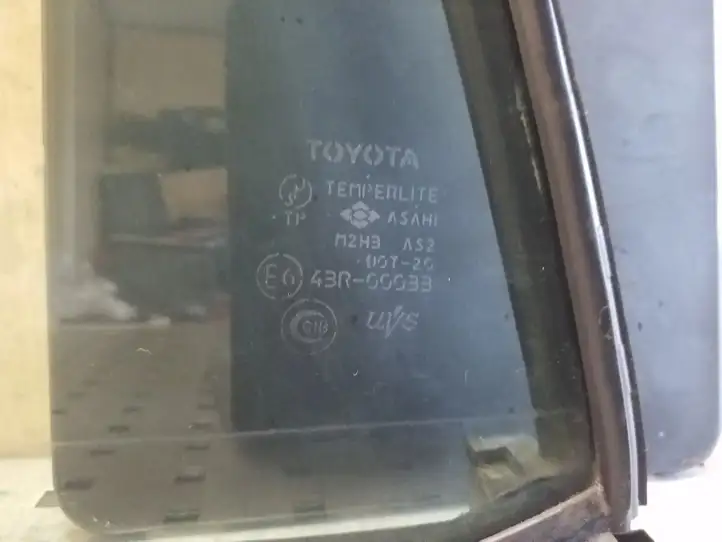 Toyota RAV 4 (XA20) (2000 - 2005) Форточка двери — фото 3