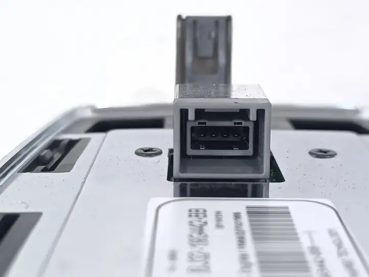 Land Rover Discovery 4 - LR4 (2009 - 2013) BJ3219G442BB Антенна бесключевого доступа — фото 3