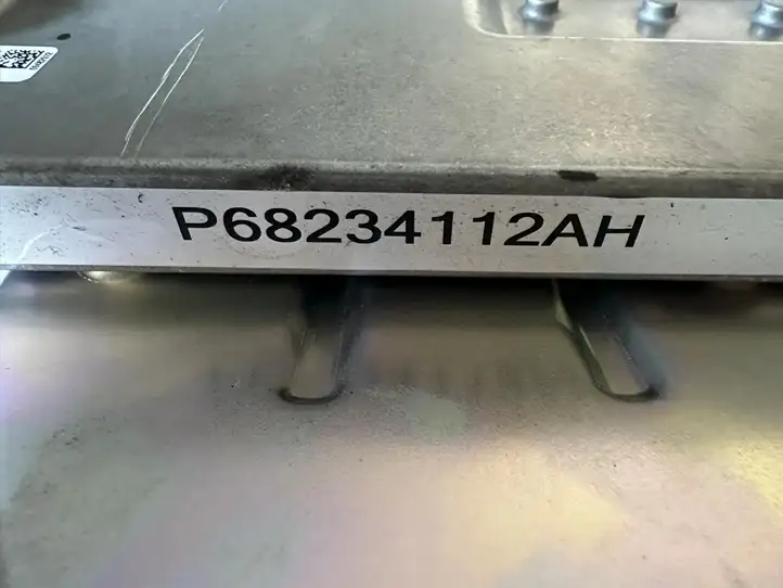Jeep Grand Cherokee (2010 - 2021) P68234112AH Усилитель звука — фото 2