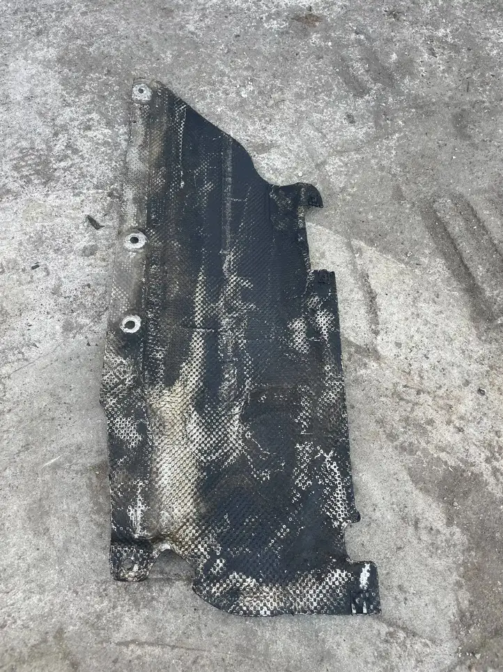 BMW 3 GT F34 (2013 - 2017)  7234833 Другая деталь дна