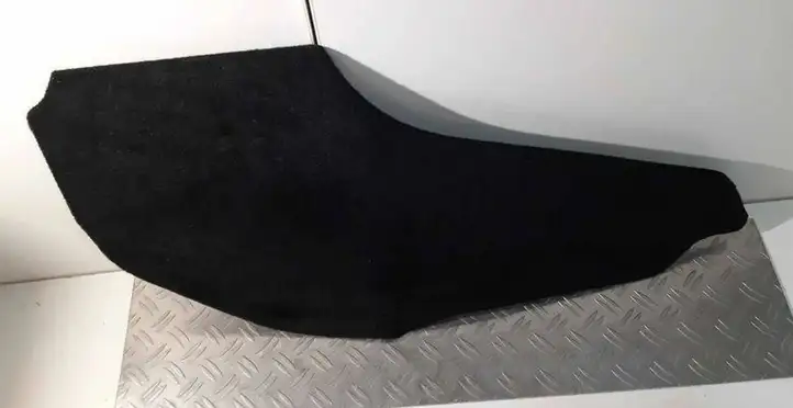 Tesla Model 3 (2017 - 2023) Прочие детали салона — фото 1