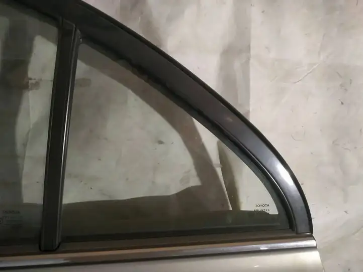 Toyota Avensis T250 (2003 - 2006) Форточка двери — фото 3
