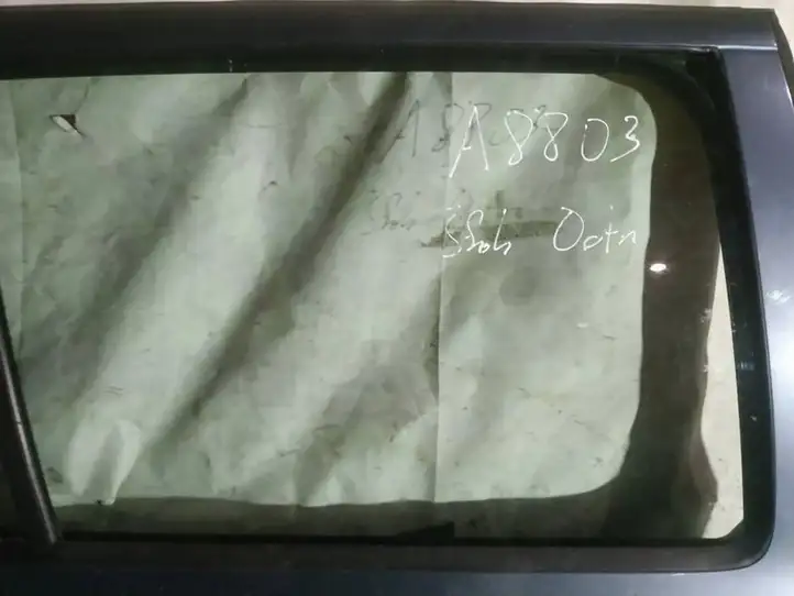 Skoda Octavia Mk2 (1Z) (2004 - 2013) Стекло задней двери — фото 3