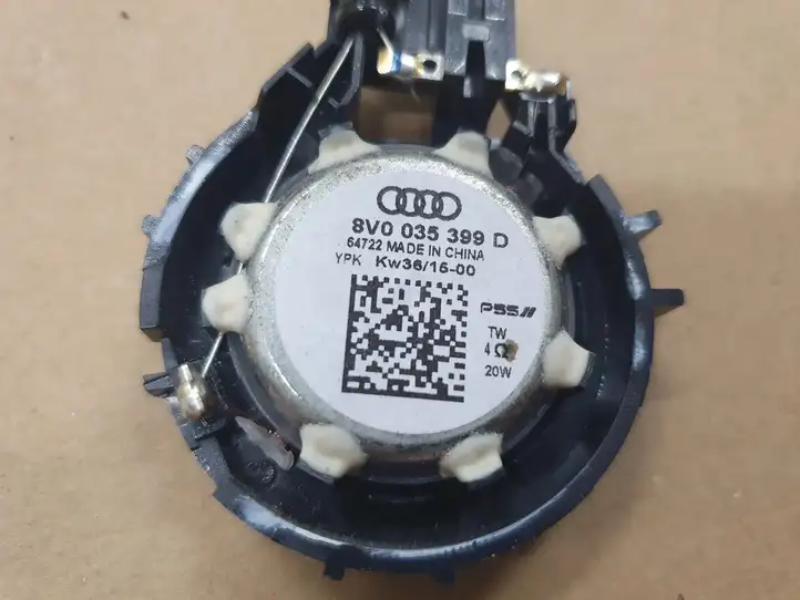 Audi RS3 (2015 - 2020) 8V0035399D Твитер задних дверей — фото 3