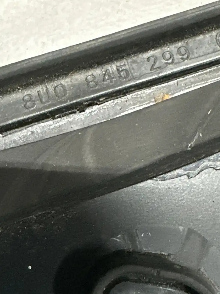 Audi Q3 8U (2011 - 2014) 8D0845299 Заднее боковое стекло — фото 1
