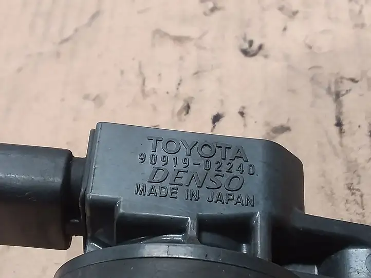 Toyota Prius (XW20) (2003 - 2009) 9091902240 Катушка зажигания — фото 2