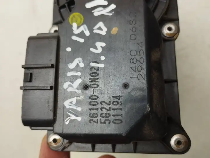 Toyota Yaris (2014 - 2019) 261000N020 Дроссельная заслонка — фото 2