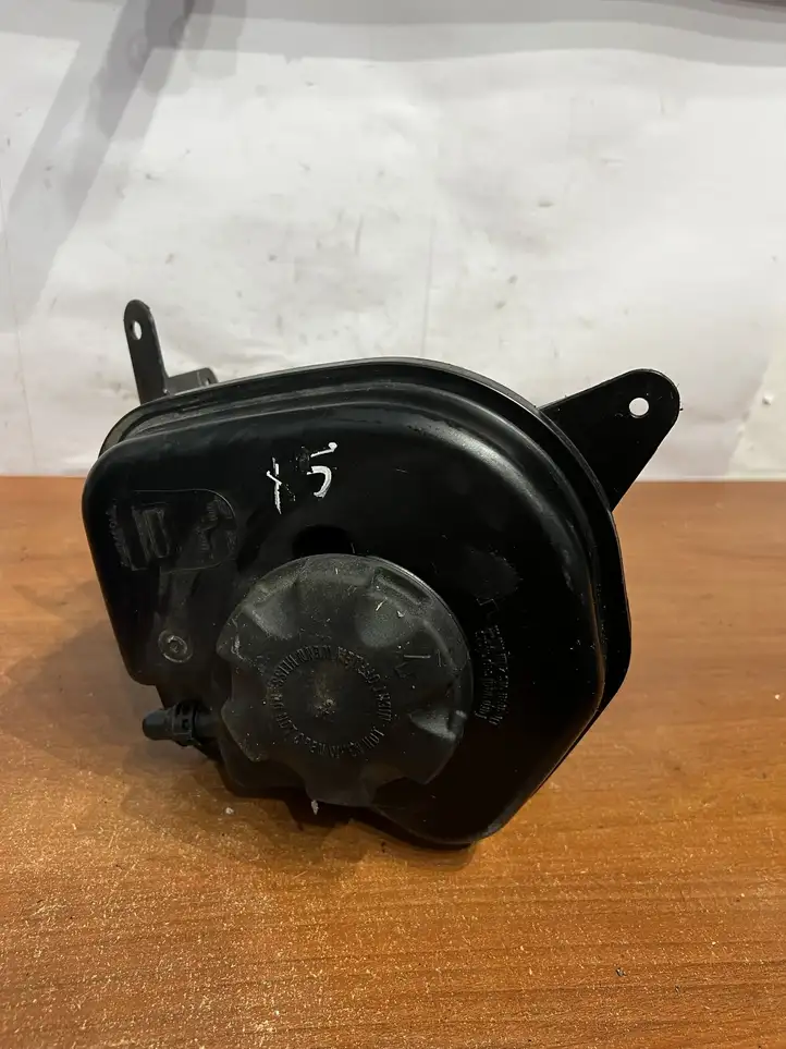 BMW X5 E70 (2006 - 2013) 13177552546 Расширительный бачок топливной системы — фото 1