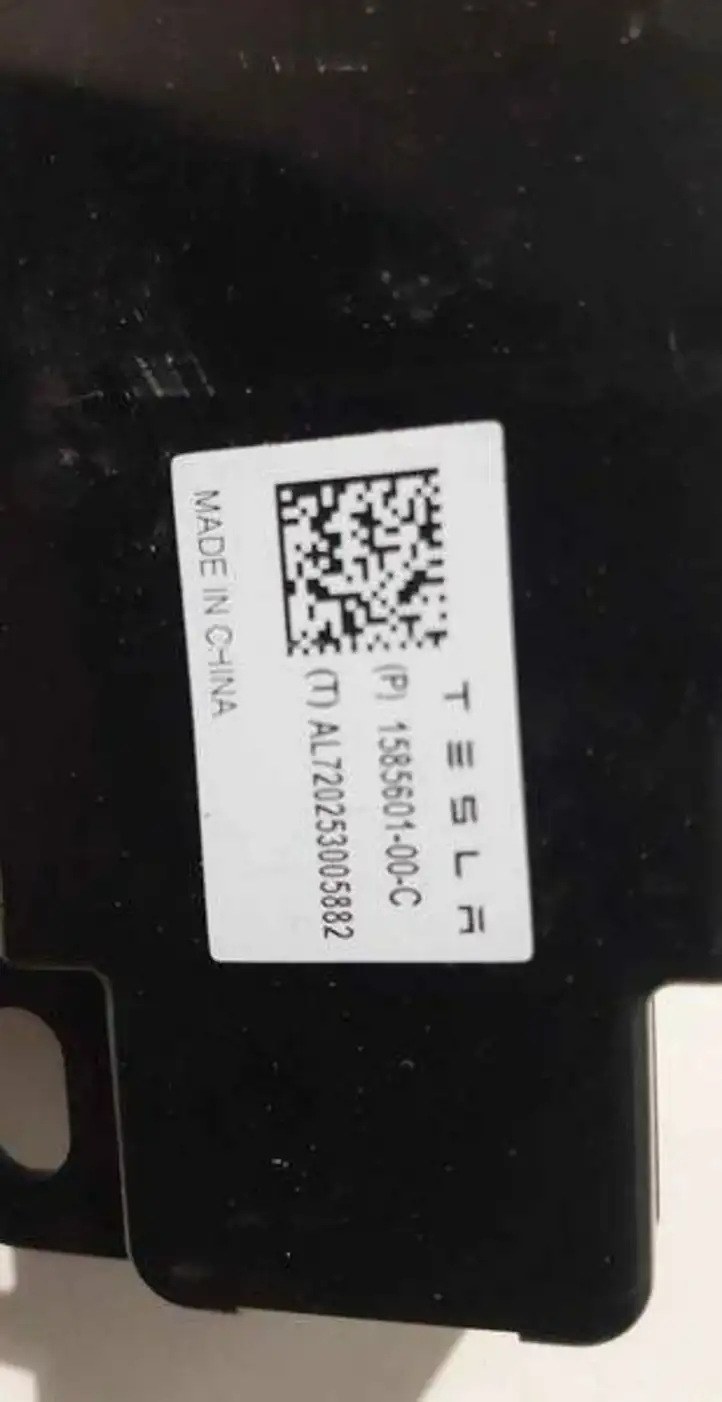 Tesla Model 3 (2017 - 2023) 158560100C Антенна Bluetooth — фото 2