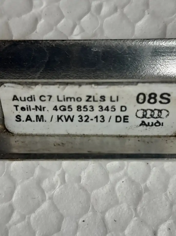 Audi A6 C7 (2011 - 2014) 4G5853345D Облицовка заднего бокового стекла — фото 2